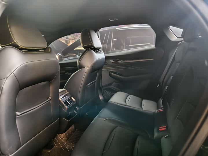 Фото 5 - Geely Preface