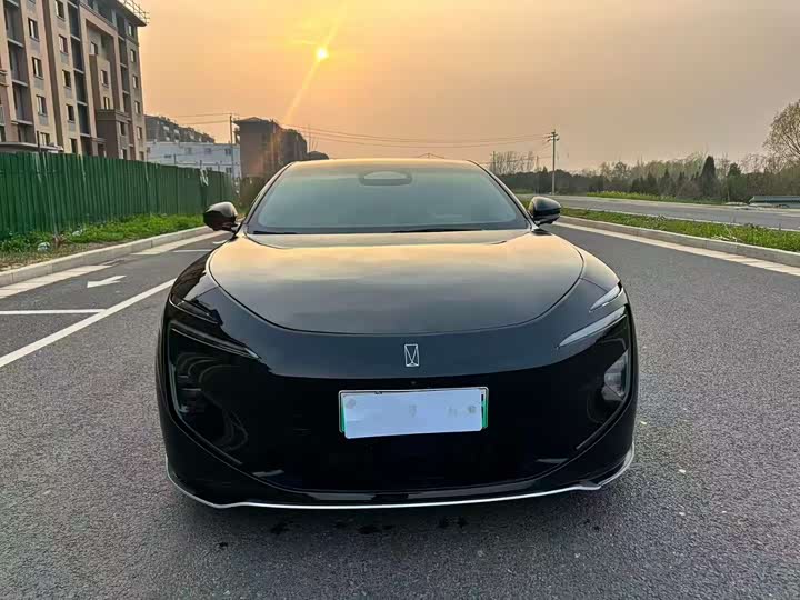 Фото 2 - Avatr 12