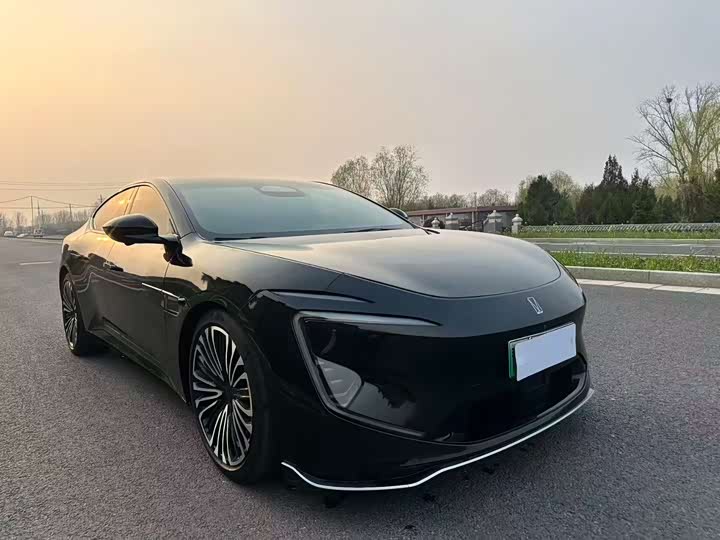 Фото 3 - Avatr 12