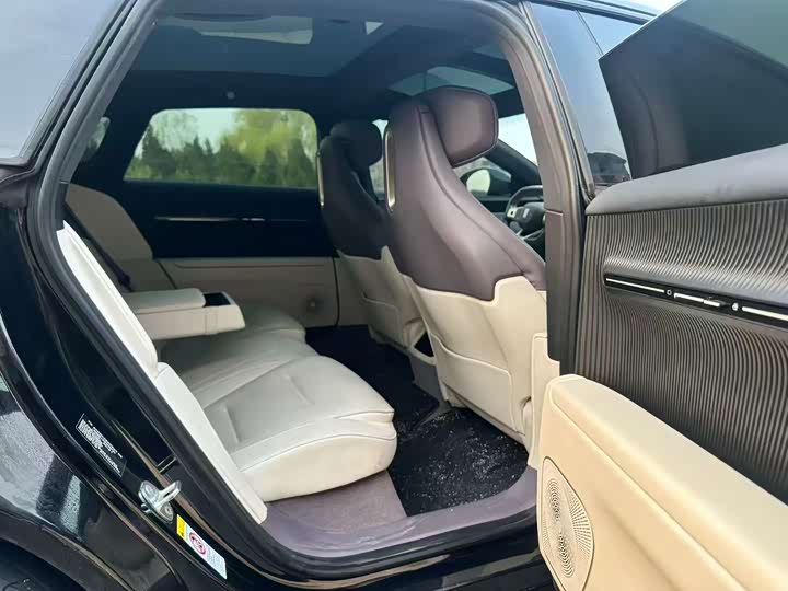 Фото 4 - Avatr 12