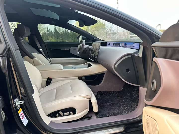 Фото 6 - Avatr 12