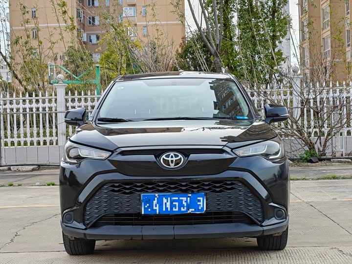 Photo 2 - Toyota Frontlander