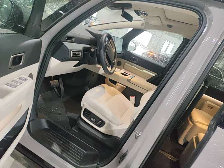 Фото 2 - LiXiang Mega