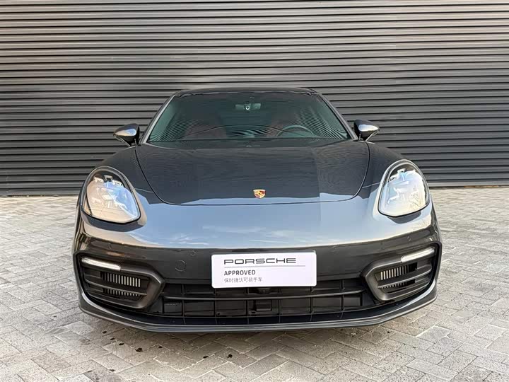 Photo 5 - Porsche Panamera