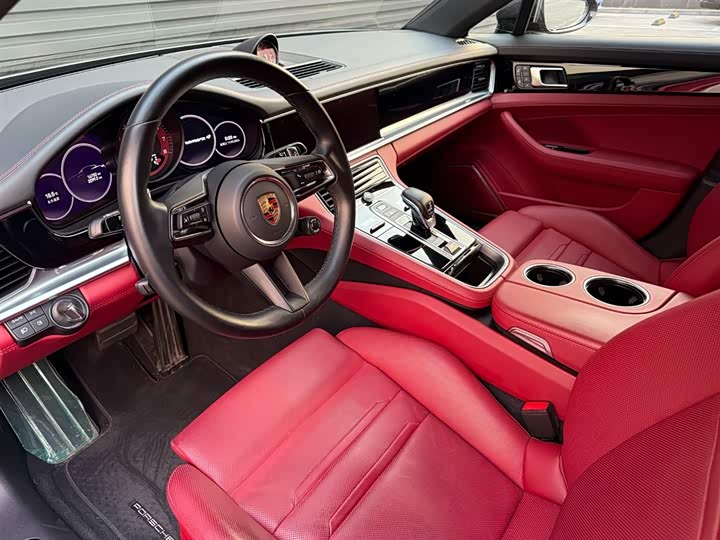 Photo 9 - Porsche Panamera