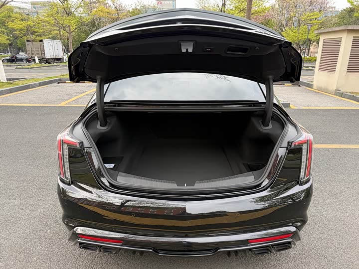 Photo 8 - Cadillac CT5