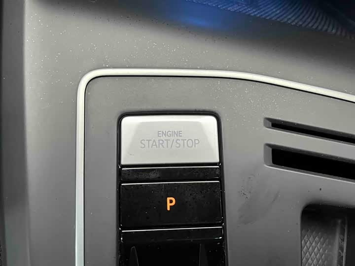 Фото 4 - Volkswagen Golf