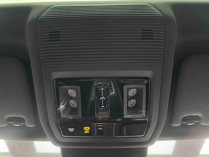 Фото 8 - Volkswagen Golf