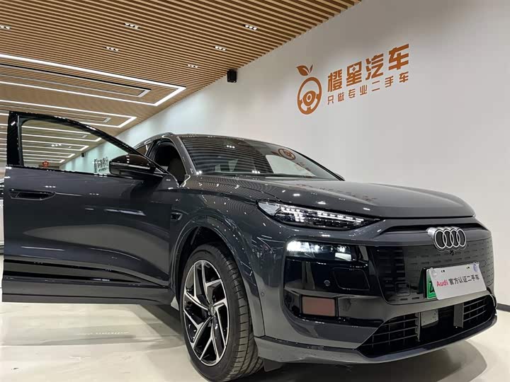 Фото 6 - Audi Q6L e-tron