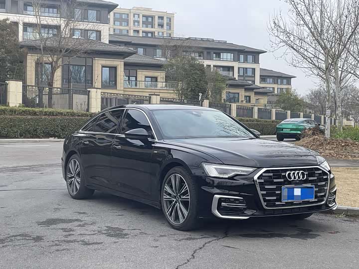 Фото 2 - Audi A6L