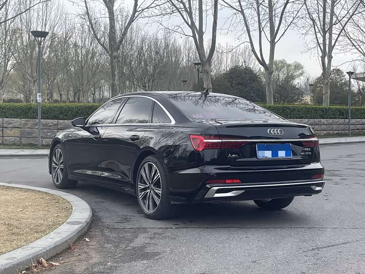 Фото 7 - Audi A6L