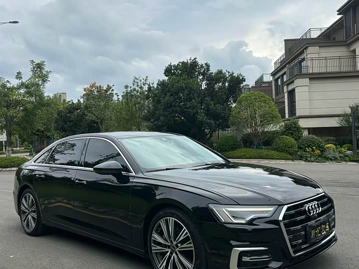 Фото 3 - Audi A6L