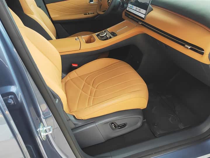 Фото 8 - Geely Galaxy Starship 7