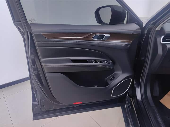 Фото 7 - Ford Equator