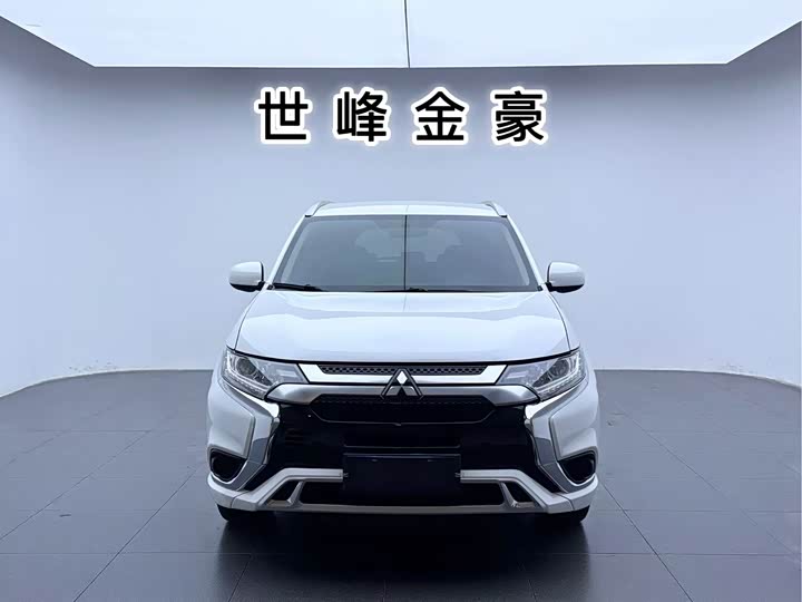 Фото 2 - Mitsubishi Outlander