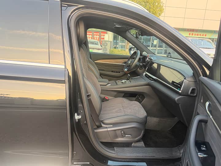 Фото 5 - Geely Monjaro