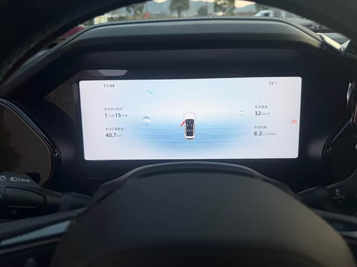 Фото 6 - Geely Monjaro