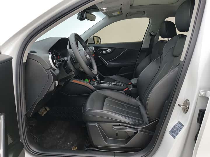 Фото 7 - Audi Q2L