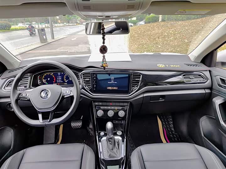 Фото 6 - Volkswagen T-Roc