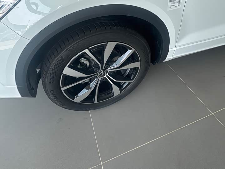 Volkswagen T-Roc 2026 2026款 300TSI DSG两驱辰光版