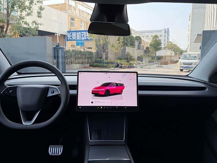 Фото 6 - Tesla Model Y