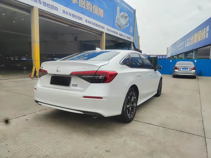 Photo 5 - Honda Civic