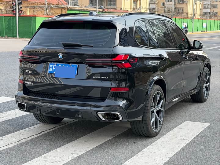 Фото 2 - BMW X5