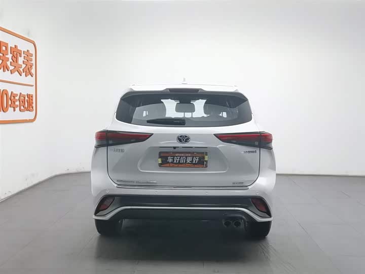 Фото 4 - Toyota Crown Kluger