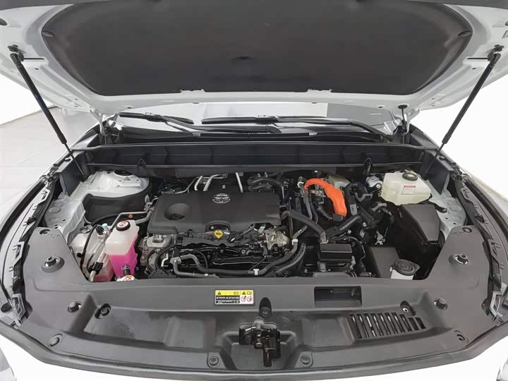 Фото 6 - Toyota Crown Kluger