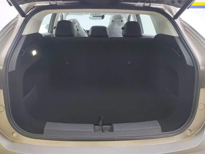 Photo 4 - Roewe RX5 Hybrid