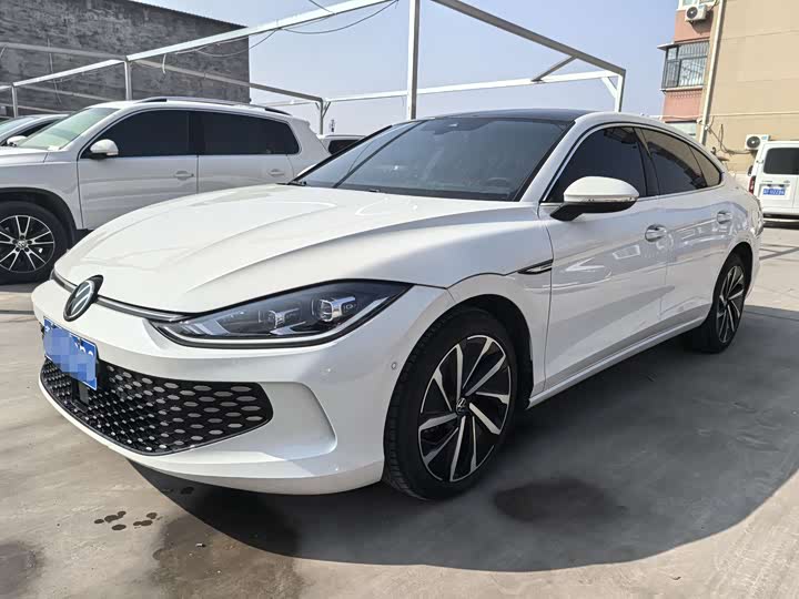 Photo 1 - Volkswagen Lamando L