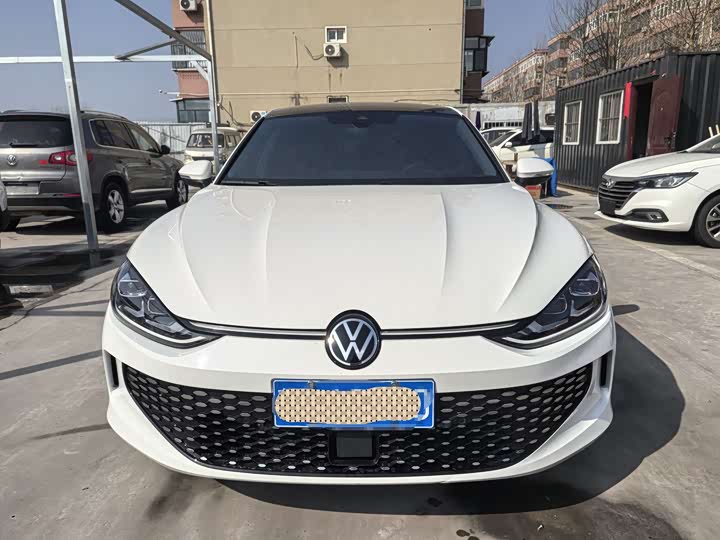 Photo 2 - Volkswagen Lamando L