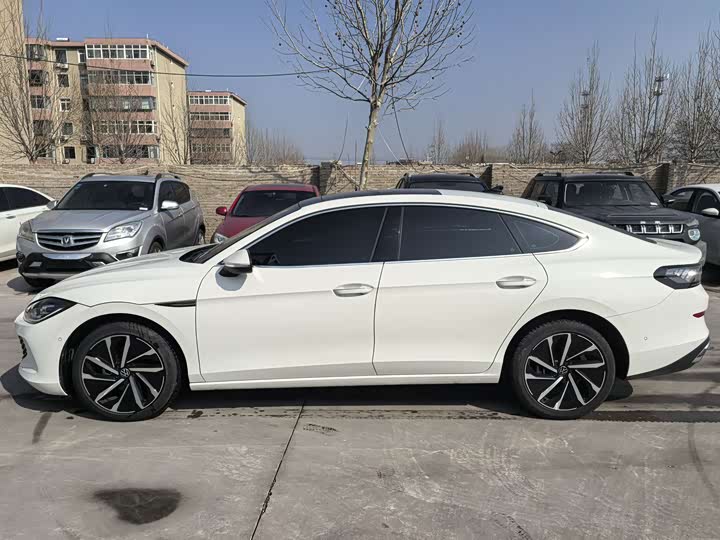 Photo 3 - Volkswagen Lamando L