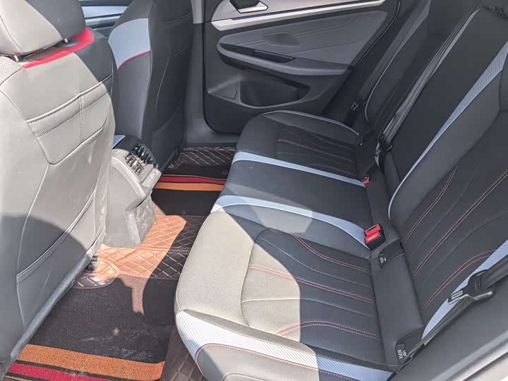 Photo 7 - Volkswagen Lamando L