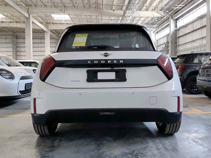 Фото 3 - Mini Cooper