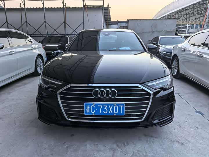 Фото 2 - Audi A6L