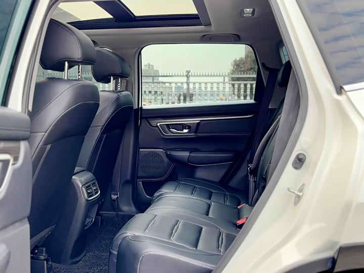 Фото 6 - Honda CR-V Hybrid