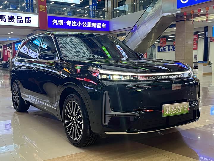 Фото 3 - Geely Galaxy M9