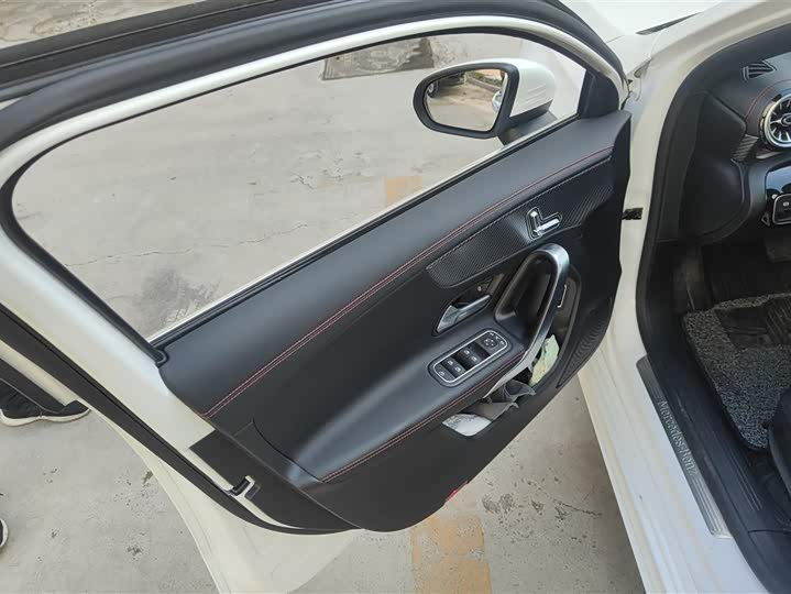 Фото 7 - Mercedes-Benz A-Class