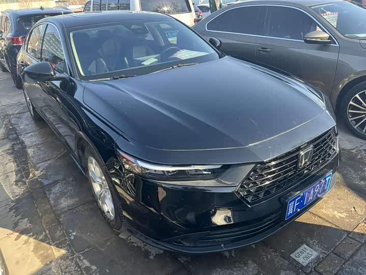 Фото 3 - Honda Accord