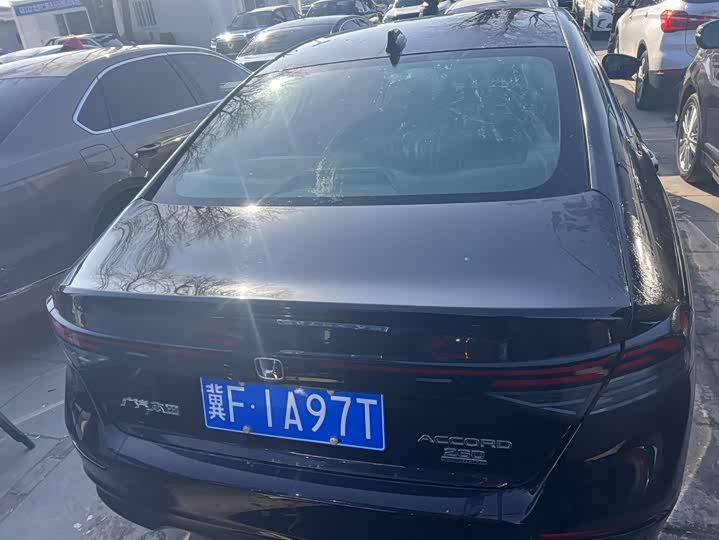 Фото 5 - Honda Accord