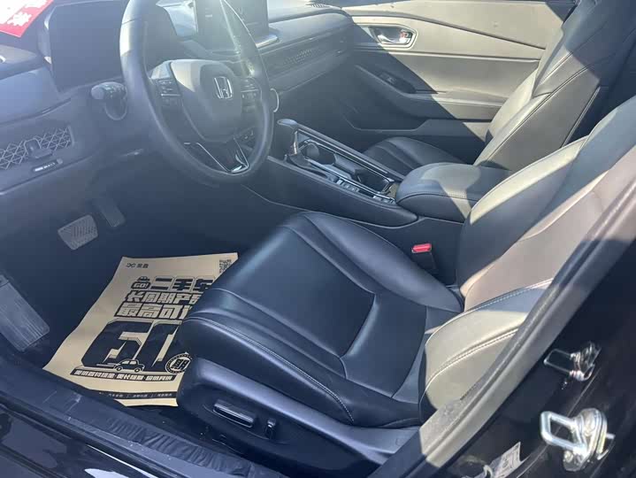 Фото 7 - Honda Accord