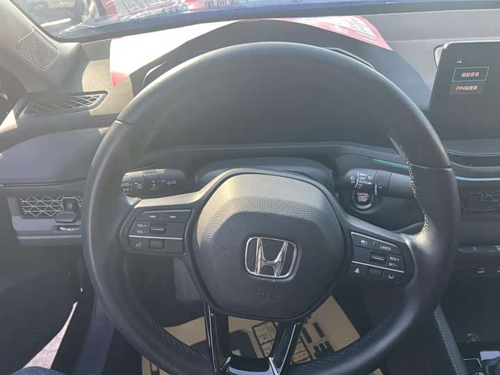 Фото 8 - Honda Accord