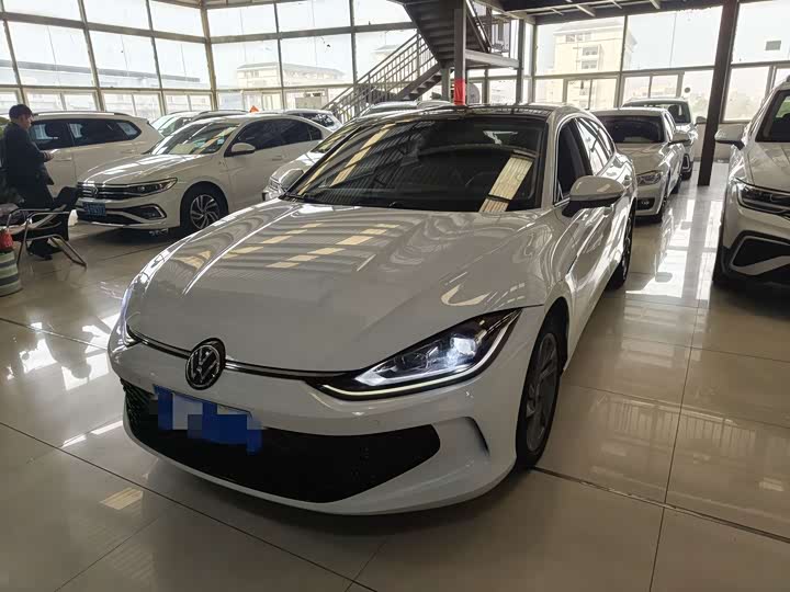 Photo 1 - Volkswagen Lamando L