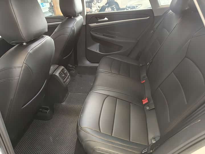 Photo 5 - Volkswagen Lamando L