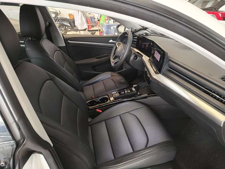 Photo 6 - Volkswagen Lamando L