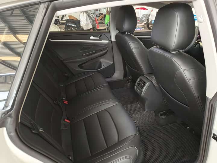 Photo 7 - Volkswagen Lamando L