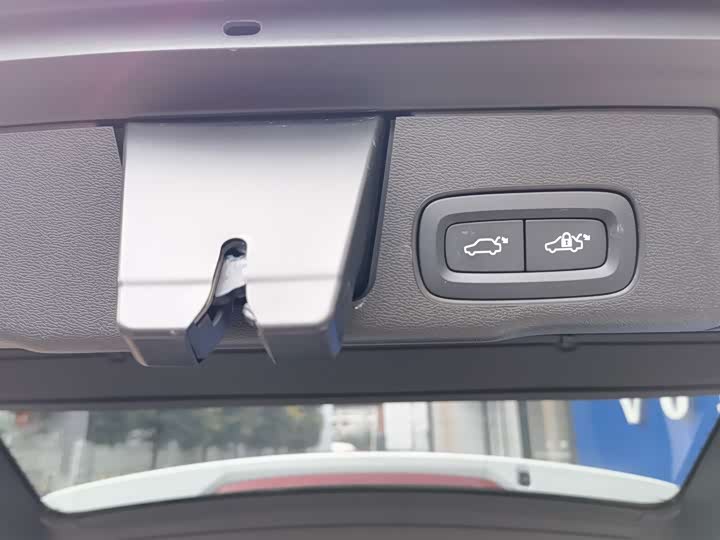 Photo 6 - Volvo XC60