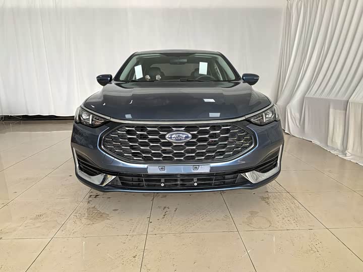 Фото 3 - Ford Escort