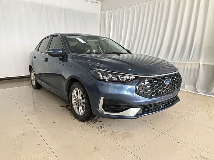 Фото 4 - Ford Escort